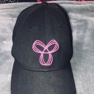 TNA hat🌸